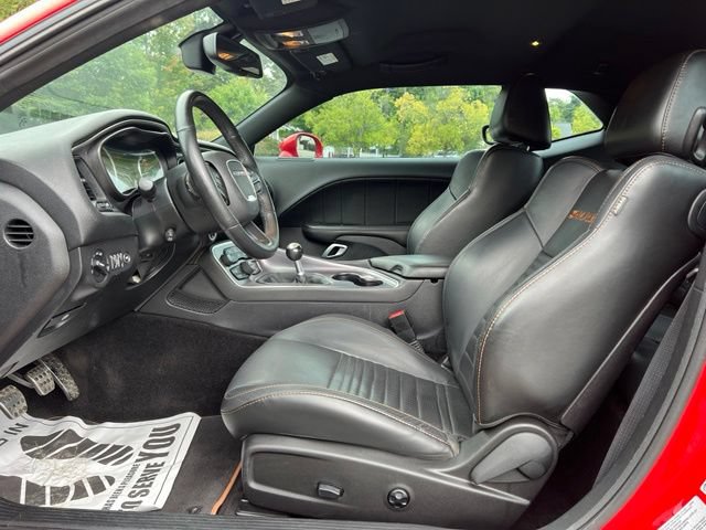 Used 2016 Dodge Challenger R/T Scat Pack RWD image 18