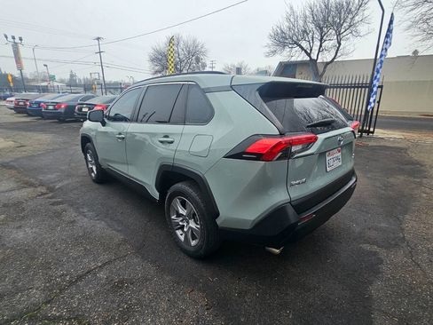 Used 2022 Toyota RAV4 XLE image 7