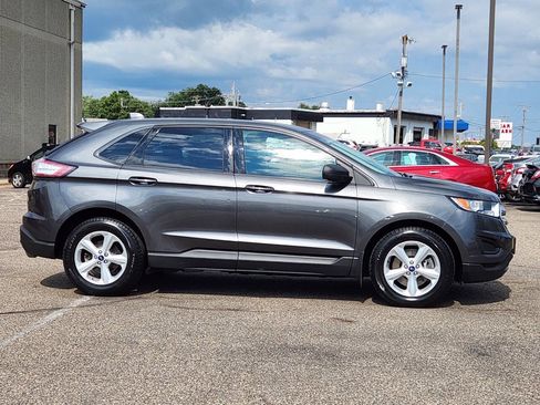 Used 2017 Ford Edge SE image 12
