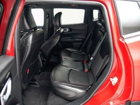 Used 2023 Jeep Compass Trailhawk image 16