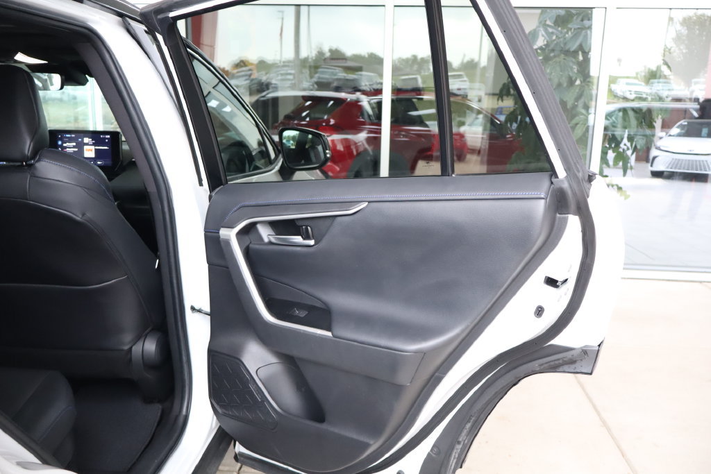 Used 2023 Toyota RAV4 XSE AWD/4WD image 32