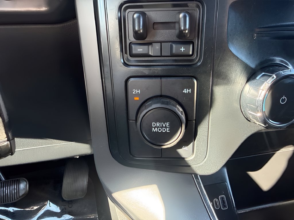 Used 2025 Ford F150 XLT w/ Equipment Group 301A Standard AWD/4WD image 19