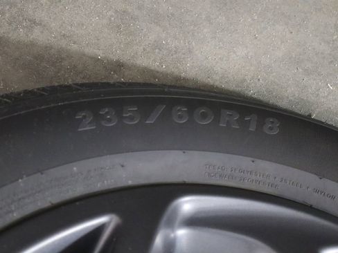 Used 2022 Chrysler Pacifica Limited w/ Uconnect Theater Family Group FWD image 35