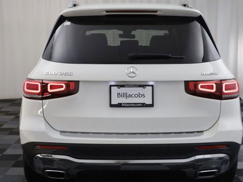 Used 2021 Mercedes-Benz GLB 250 4MATIC image 16