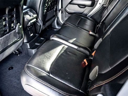 Used 2022 Jeep Wrangler Unlimited Rubicon image 27