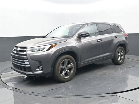 Used 2018 Toyota Highlander Limited Platinum image 8
