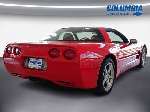 Used 2000 Chevrolet Corvette Coupe w/ Roof Pkg RWD image 2