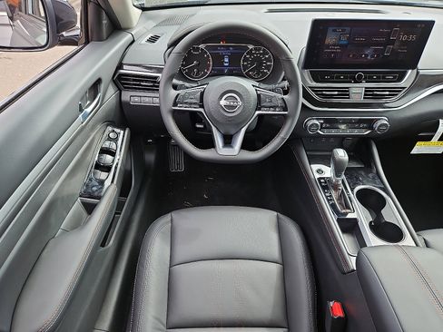 New 2025 Nissan Altima 2.5 SR w/ SR Premium Package image 9