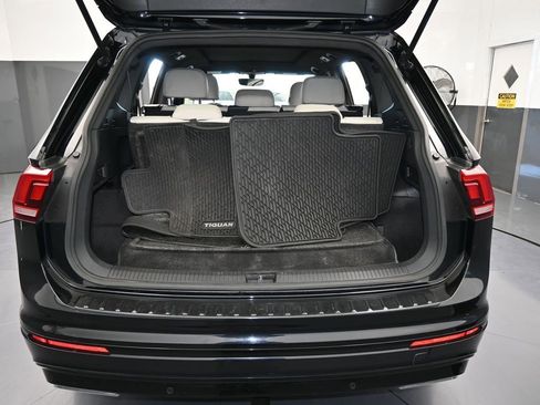 Used 2020 Volkswagen Tiguan SE R-Line image 42