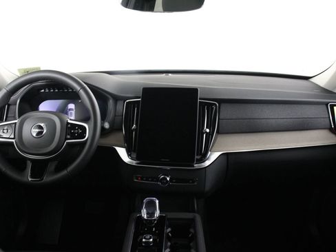 New 2026 Volvo XC90 B5 Core image 5