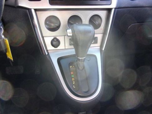 Used 2007 Toyota Matrix XR image 11