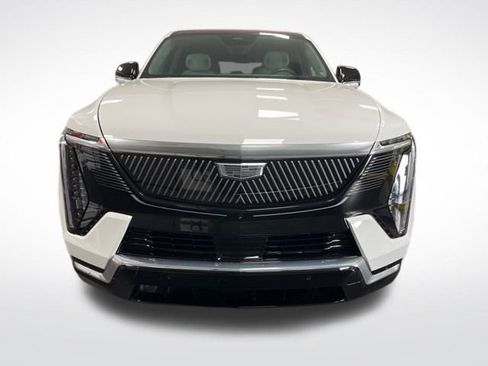 Used 2025 Cadillac Escalade IQ Luxury 1 image 9