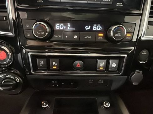 Used 2023 Nissan Titan Platinum Reserve w/ Moonroof Package AWD/4WD image 22