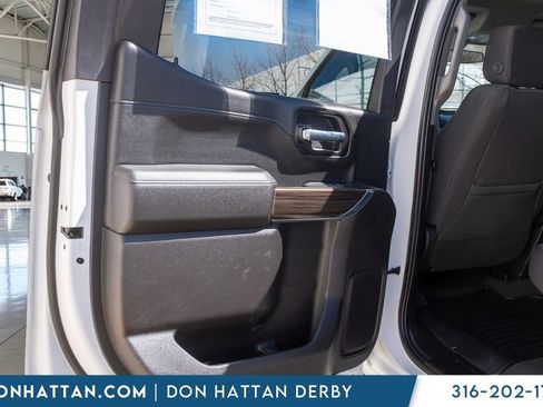 Used 2021 Chevrolet Silverado 1500 RST w/ Z71 Off-Road Package image 16