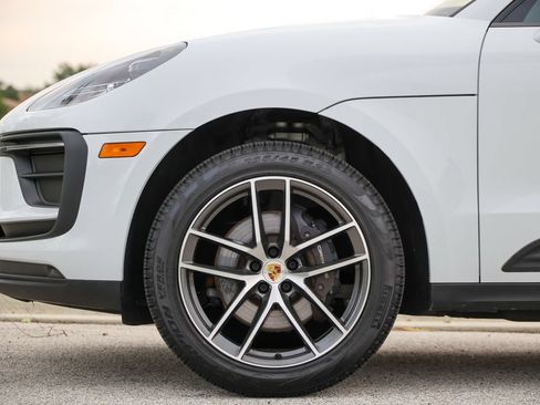 Certified 2026 Porsche Macan AWD/4WD image 15
