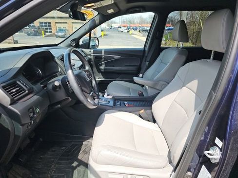 Used 2023 Honda Passport EX-L image 6