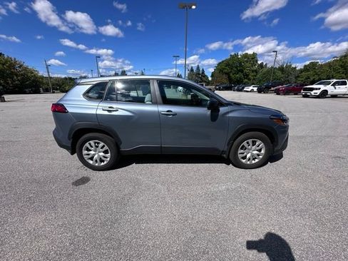 Used 2024 Toyota Corolla Cross L AWD/4WD image 2