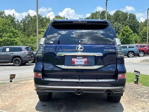 Used 2023 Lexus GX 460 Premium w/ Accessory Package AWD/4WD image 6