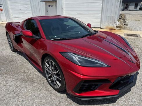 Used 2024 Chevrolet Corvette Stingray Preferred Cpe w/ Battery Protection Package image 1