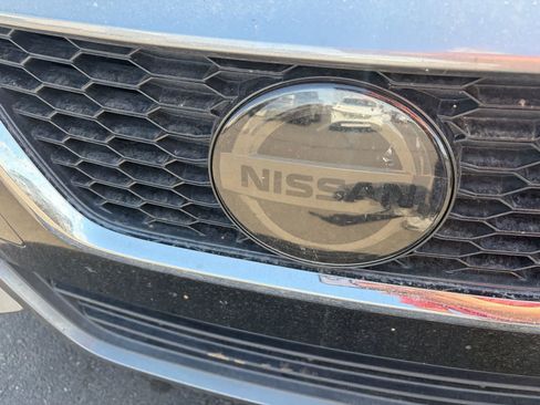 Certified 2021 Nissan Versa S FWD image 6