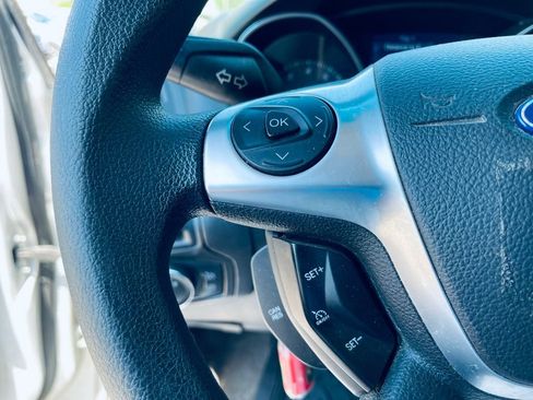 Used 2012 Ford Focus SE FWD image 15
