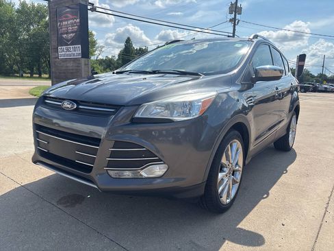 Used 2015 Ford Escape SE w/ SE Chrome Package AWD/4WD image 2