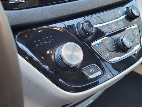 Used 2024 Chrysler Voyager LX FWD image 20