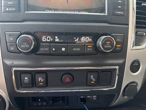 Used 2019 Nissan Titan SV w/ SV Convenience Package AWD/4WD image 24