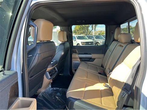 New 2025 Ford F350 Lariat w/ Lariat Ultimate Package image 17