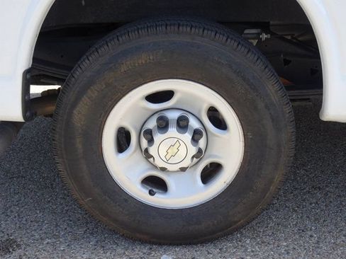 Used 2024 Chevrolet Express 2500 w/ Driver Convenience Package RWD image 19