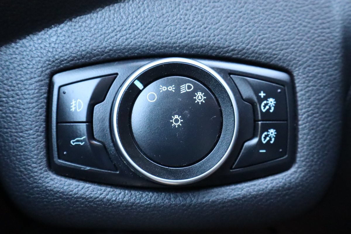 Used 2017 Ford Escape SE AWD/4WD image 28