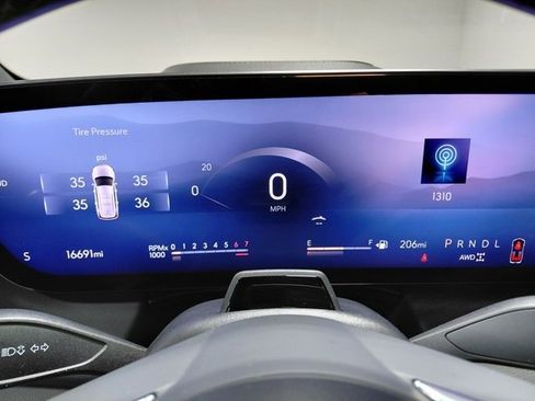 Used 2025 Buick Enclave Avenir w/ Super Cruise Package image 33