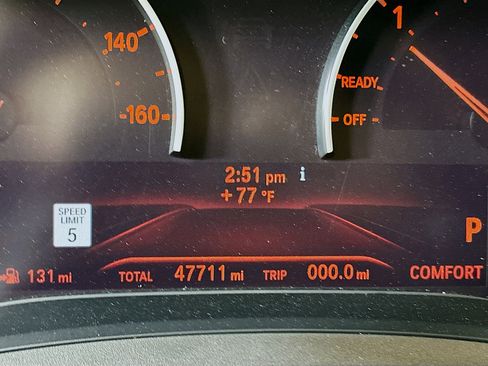 Used 2020 BMW 330i xDrive Sedan w/ Driving Assistance Package image 17