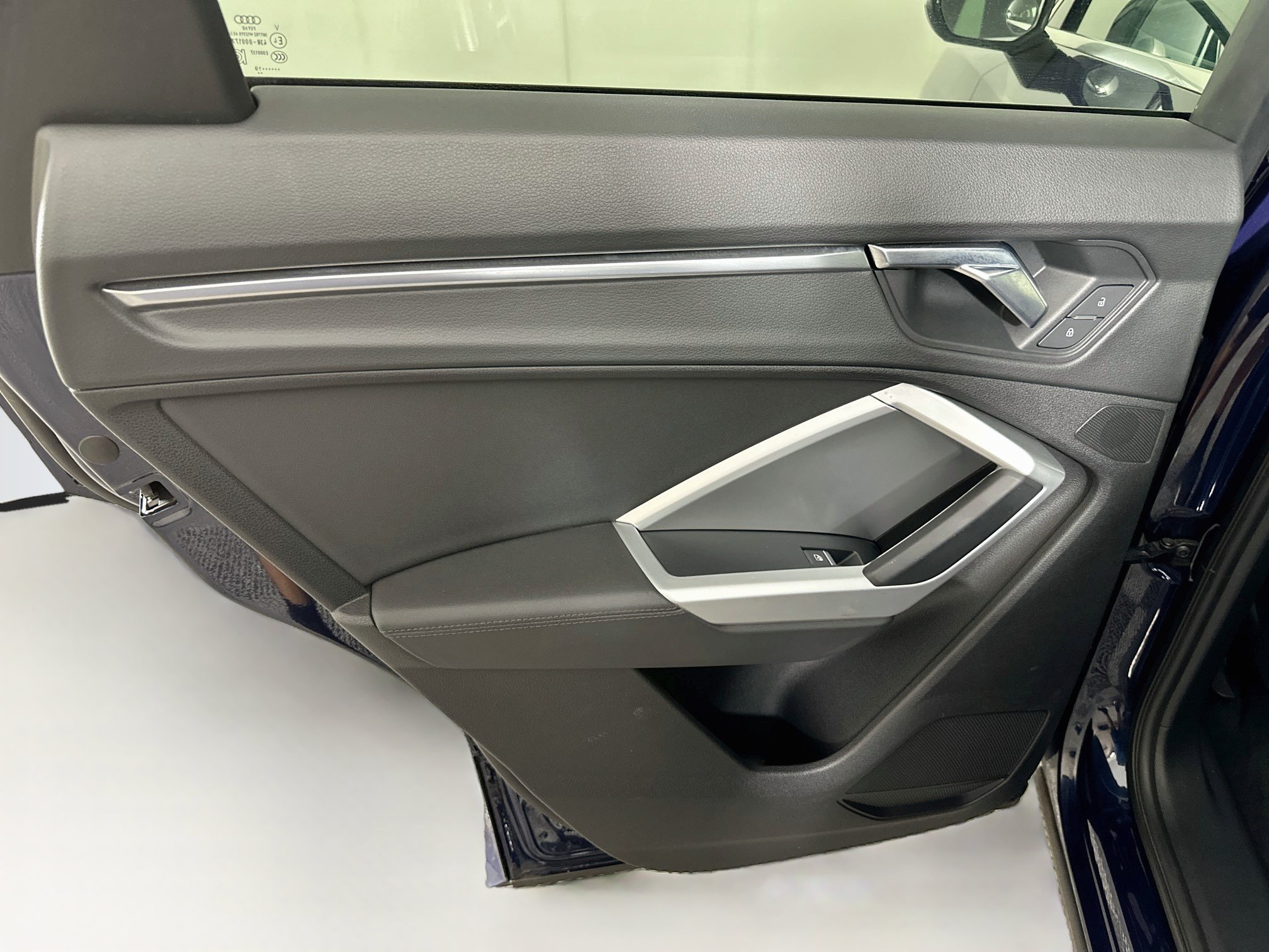 Used 2019 Audi Q3 2.0T Premium w/ Convenience Package AWD/4WD image 26