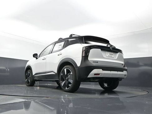 New 2026 Nissan Kicks SR FWD image 23