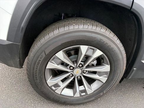 Used 2025 Chevrolet Equinox LT w/ Convenience Package II image 24