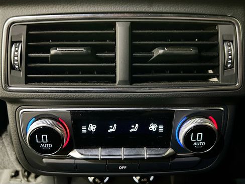 Used 2019 Audi Q7 3.0T Prestige w/ Prestige Package image 20