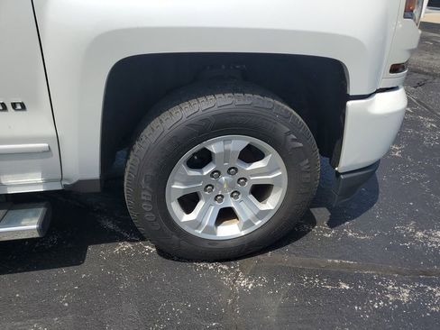 Used 2018 Chevrolet Silverado 1500 LT w/ All Star Edition AWD/4WD image 6
