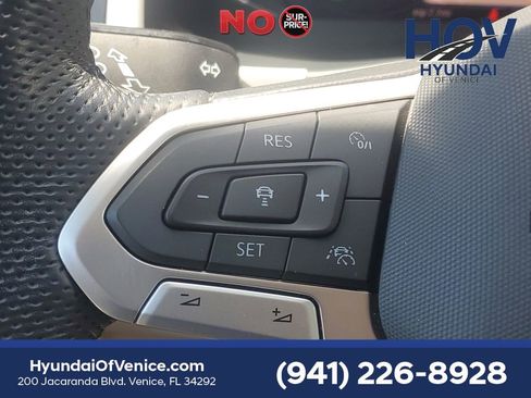 Used 2023 Volkswagen Atlas SEL Premium AWD/4WD image 26