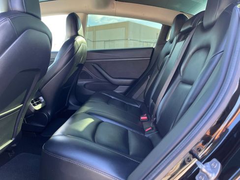 Used 2020 Tesla Model 3 Standard Range Plus image 16