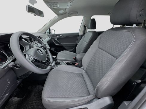 Used 2021 Volkswagen Tiguan S image 13