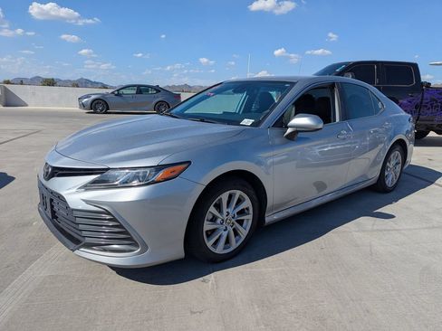 Used 2022 Toyota Camry LE FWD image 8