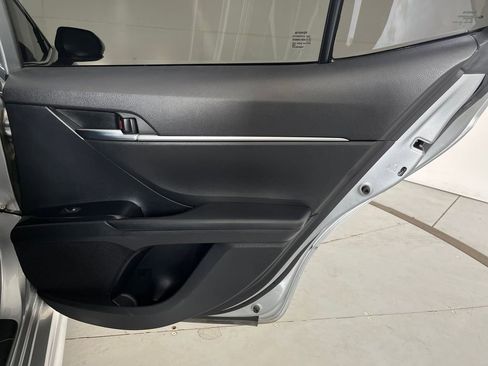 Used 2020 Toyota Camry SE FWD image 28
