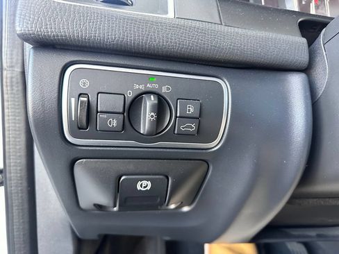 Used 2017 Volvo XC60 T6 Inscription w/ Preferred Option Package AWD/4WD image 19