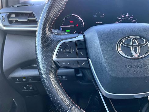 Used 2021 Toyota Sienna XSE image 24