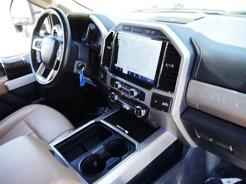 Used 2022 Ford F250 Lariat w/ Lariat Value Package AWD/4WD image 57