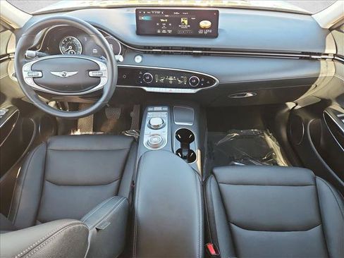Used 2025 Genesis GV70 2.5T AWD/4WD image 18