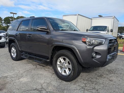 Used 2021 Toyota 4Runner SR5 Premium w/ Moonroof Package image 2