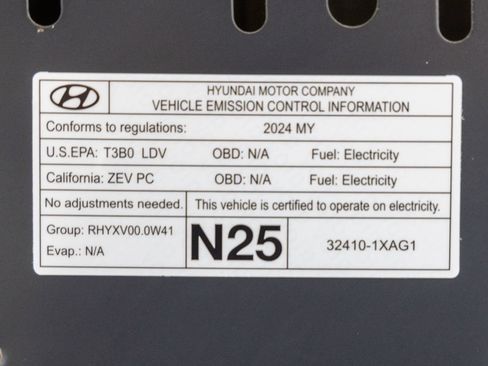Used 2024 Hyundai Ioniq 5 Limited AWD/4WD image 33