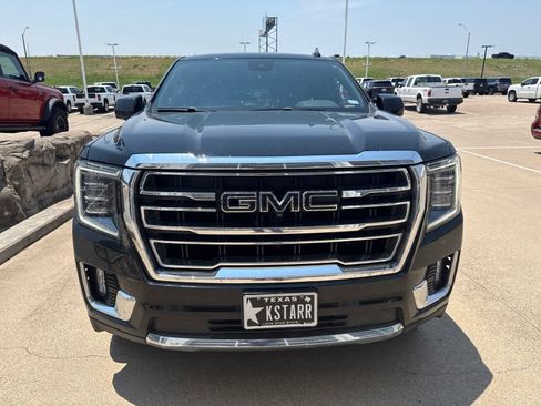 Used 2023 GMC Yukon SLT w/ SLT Luxury Package RWD image 2